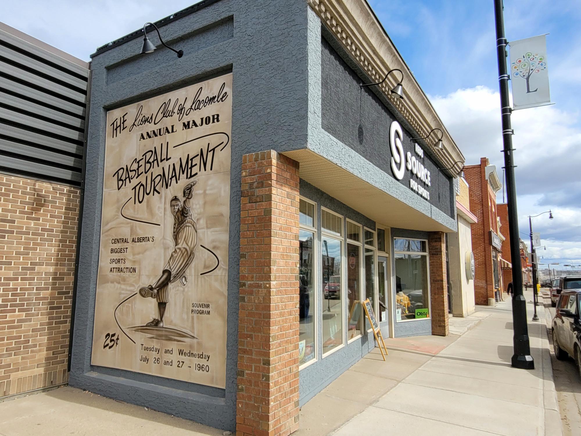 reds source for sports storefront